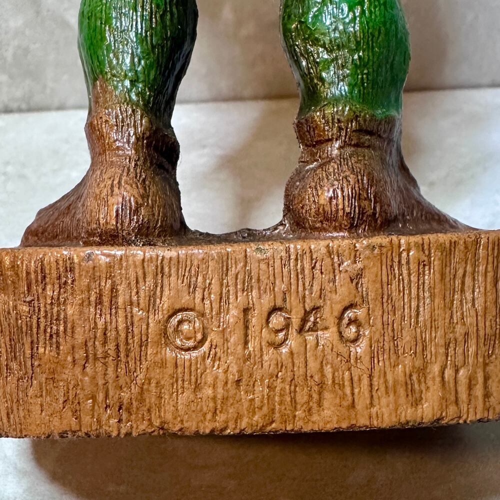 1946-49 Vintage Peter Pan with red feather Community Chest award trophy figurine - Picture 3 of 12